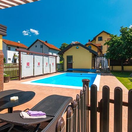 Brick Apartment Баина-Башта Экстерьер фото