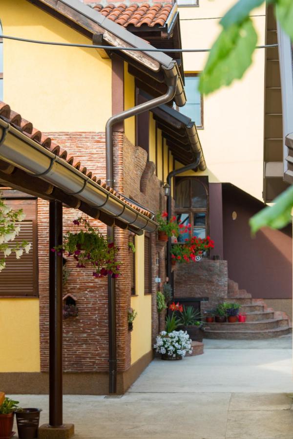 Brick Apartment Баина-Башта Экстерьер фото