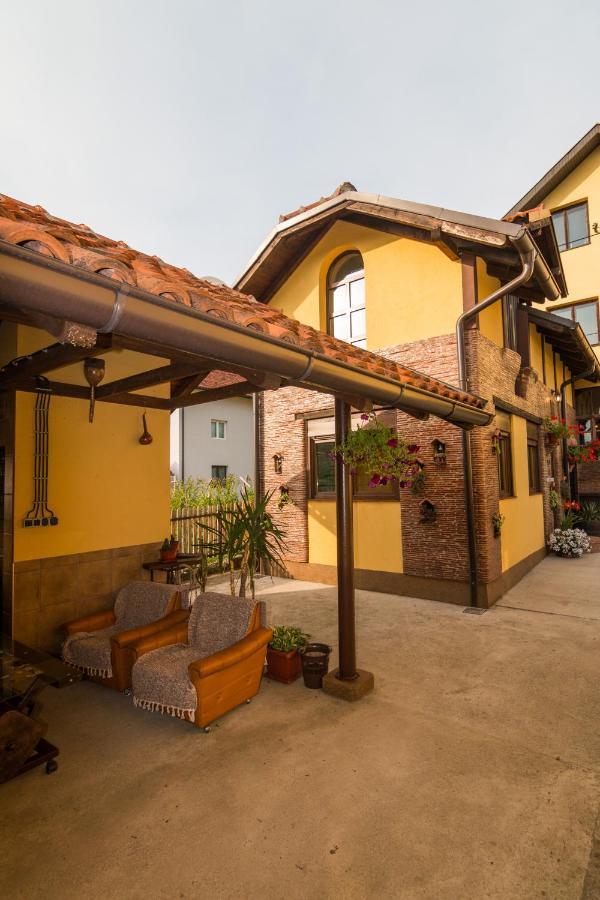 Brick Apartment Баина-Башта Экстерьер фото